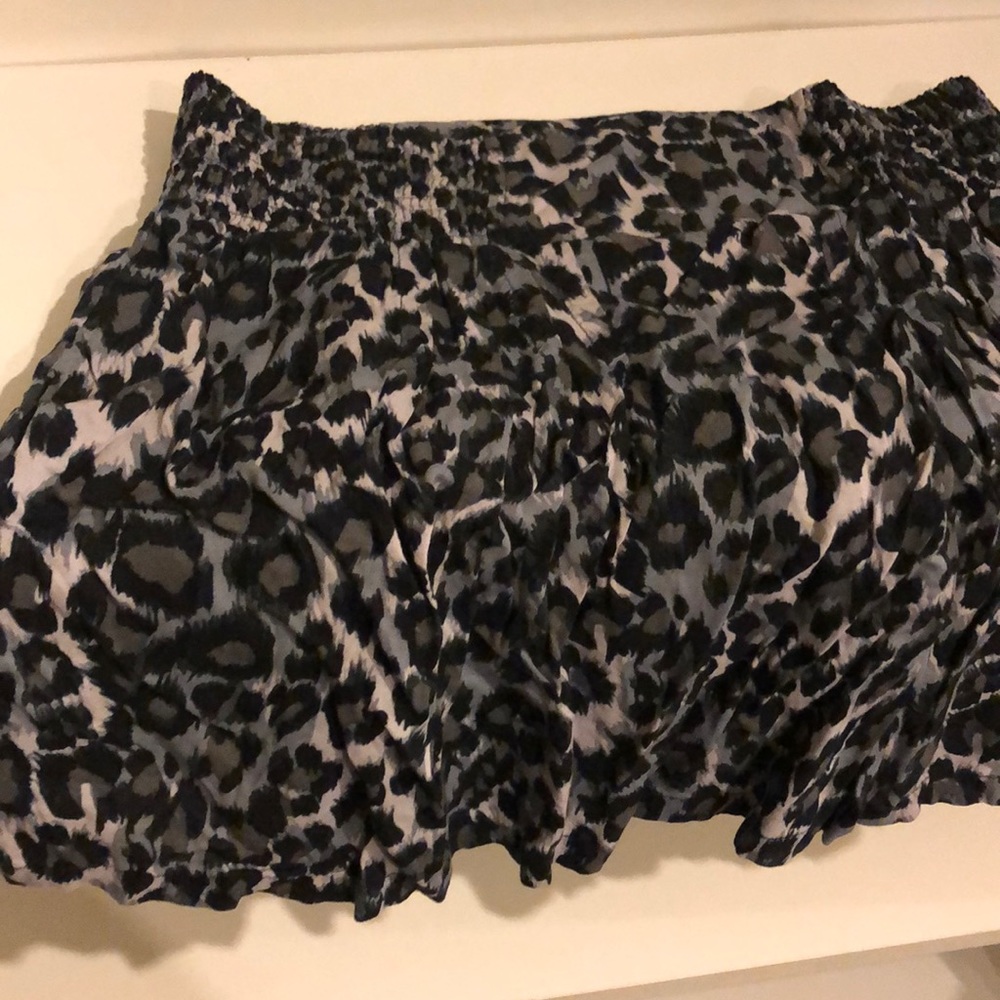 Gap leopard print skirt